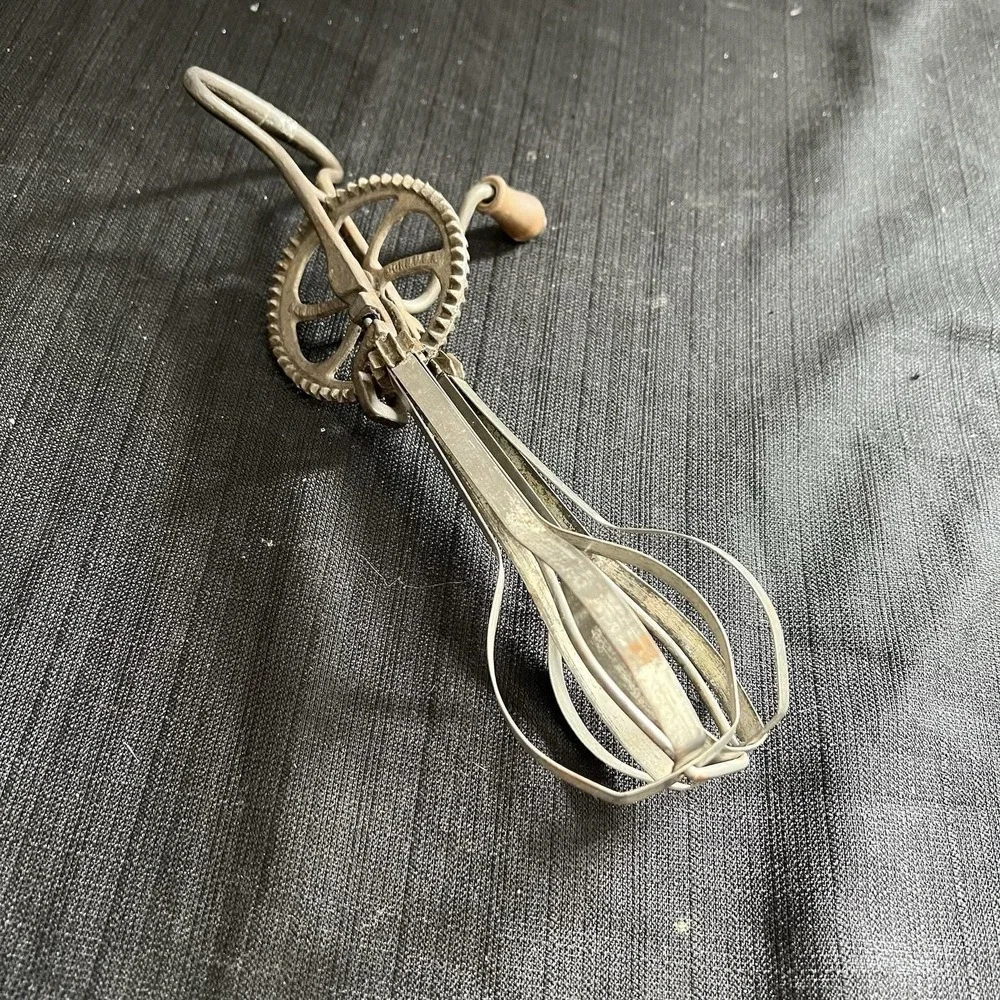 Antique Taplin Mfg Co Wood Hand Crank Egg Beater Farmhouse Primitive Cottagecore